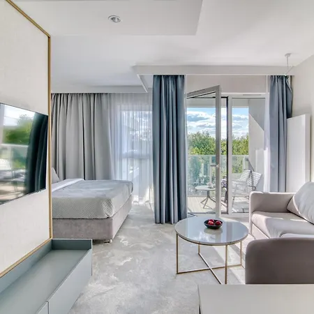 Premium N11 - Destigo Aparthotel 4*