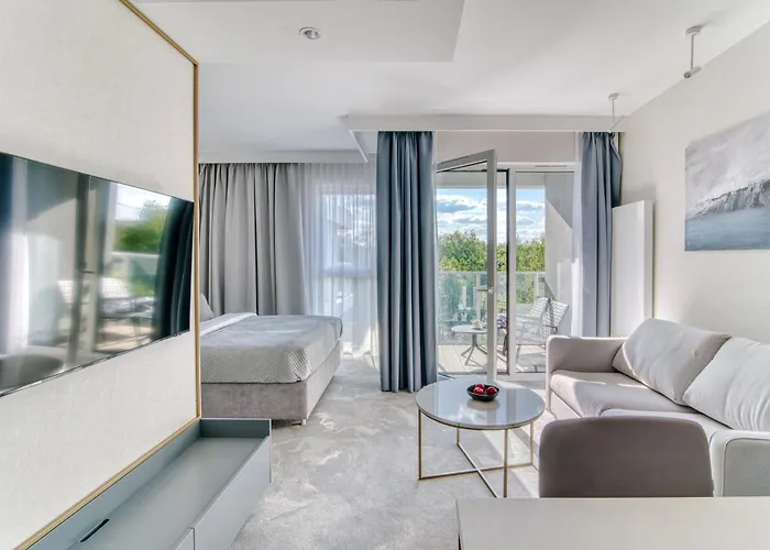 Premium N11 - Destigo Апарт-отель 4*